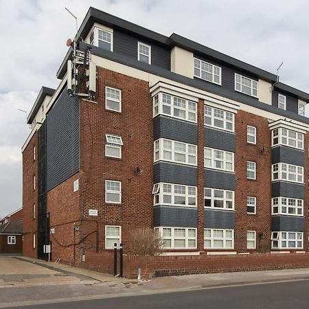 Open Mind Property - Southsea With Free Parking 포츠머스 외부 사진