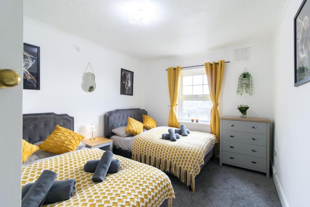 Open Mind Property - Southsea With Free Parking 포츠머스 외부 사진